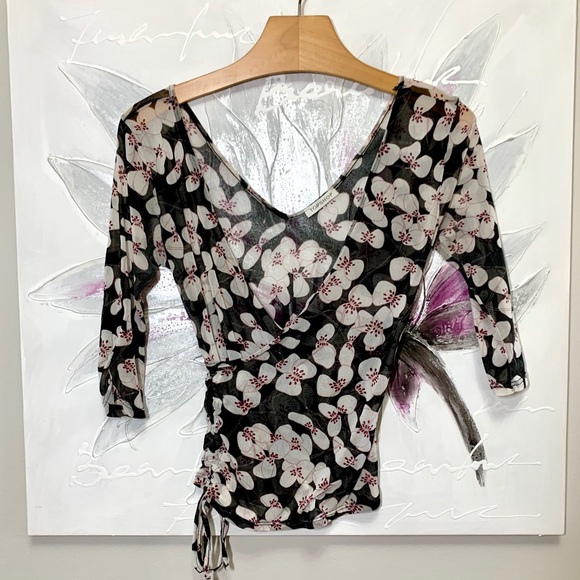 SALE!!☀️Topshop Sheer Crossover Print Top Sz 4-6